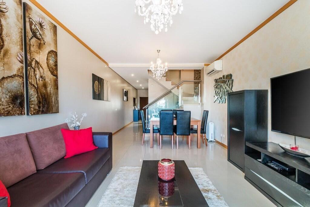 アルブフェイラ Fantastic Townhouse With Pool And Sea Viewsヴィラ エクステリア 写真
